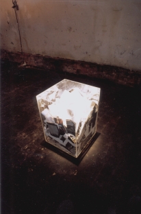urn1